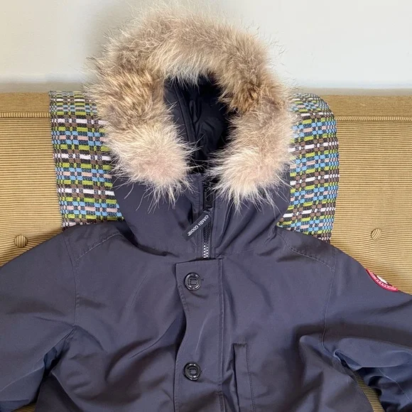 Canada Goose Jasper Navy Parka with Authentic Coyote Fur Trim - Picture 5 of 14